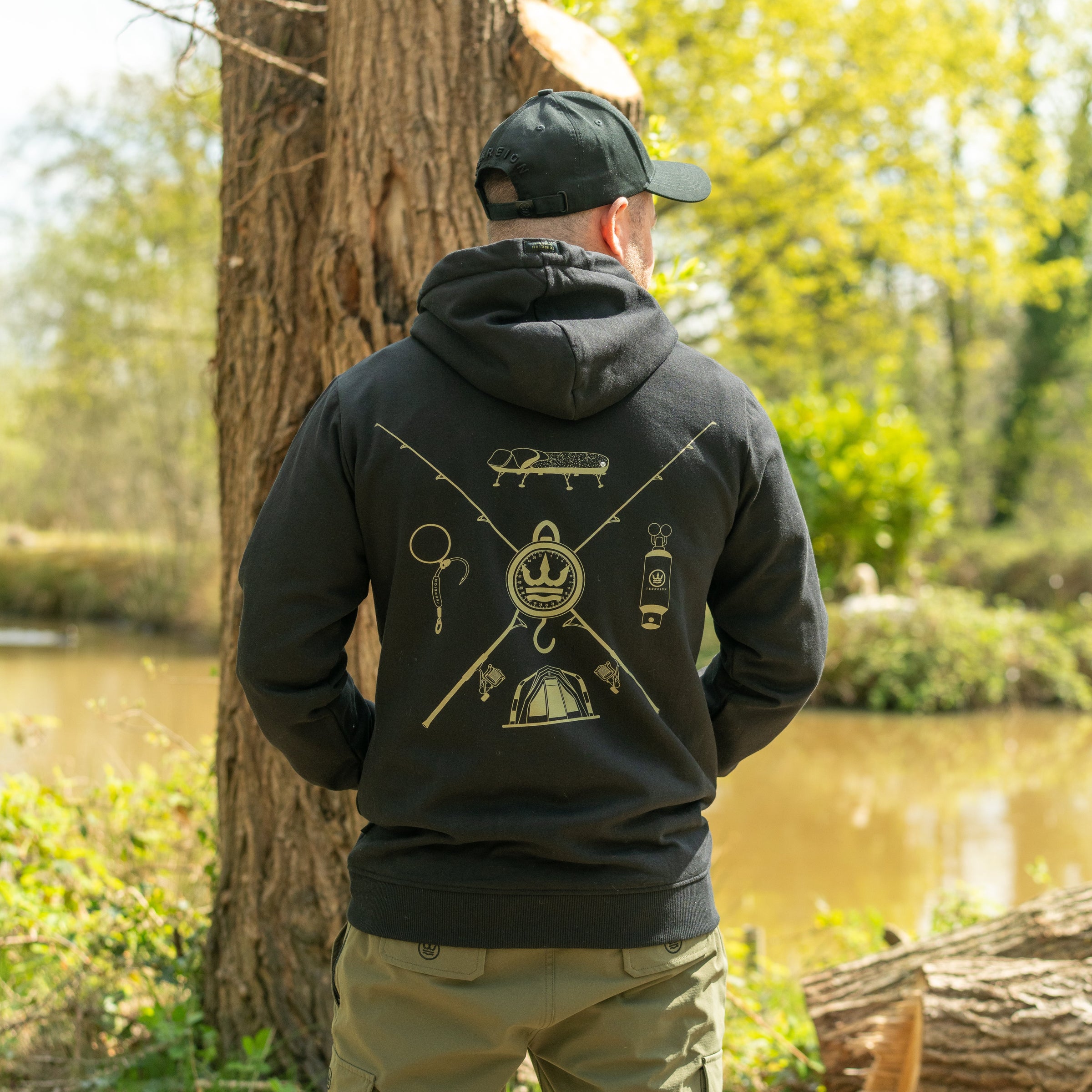 Hoodies & Jumpers