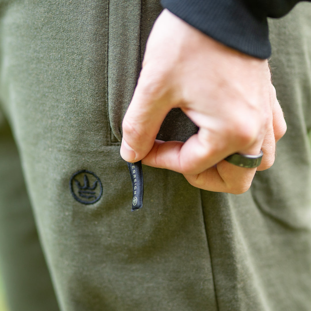 Timeless Joggers with pockets  - Green