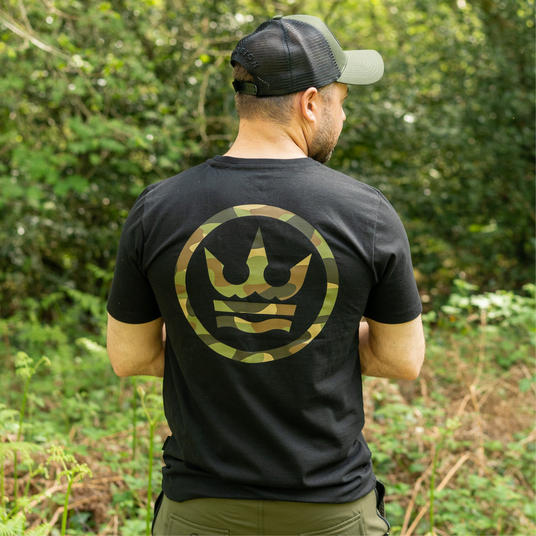 Icon T-Shirt - Black with camo