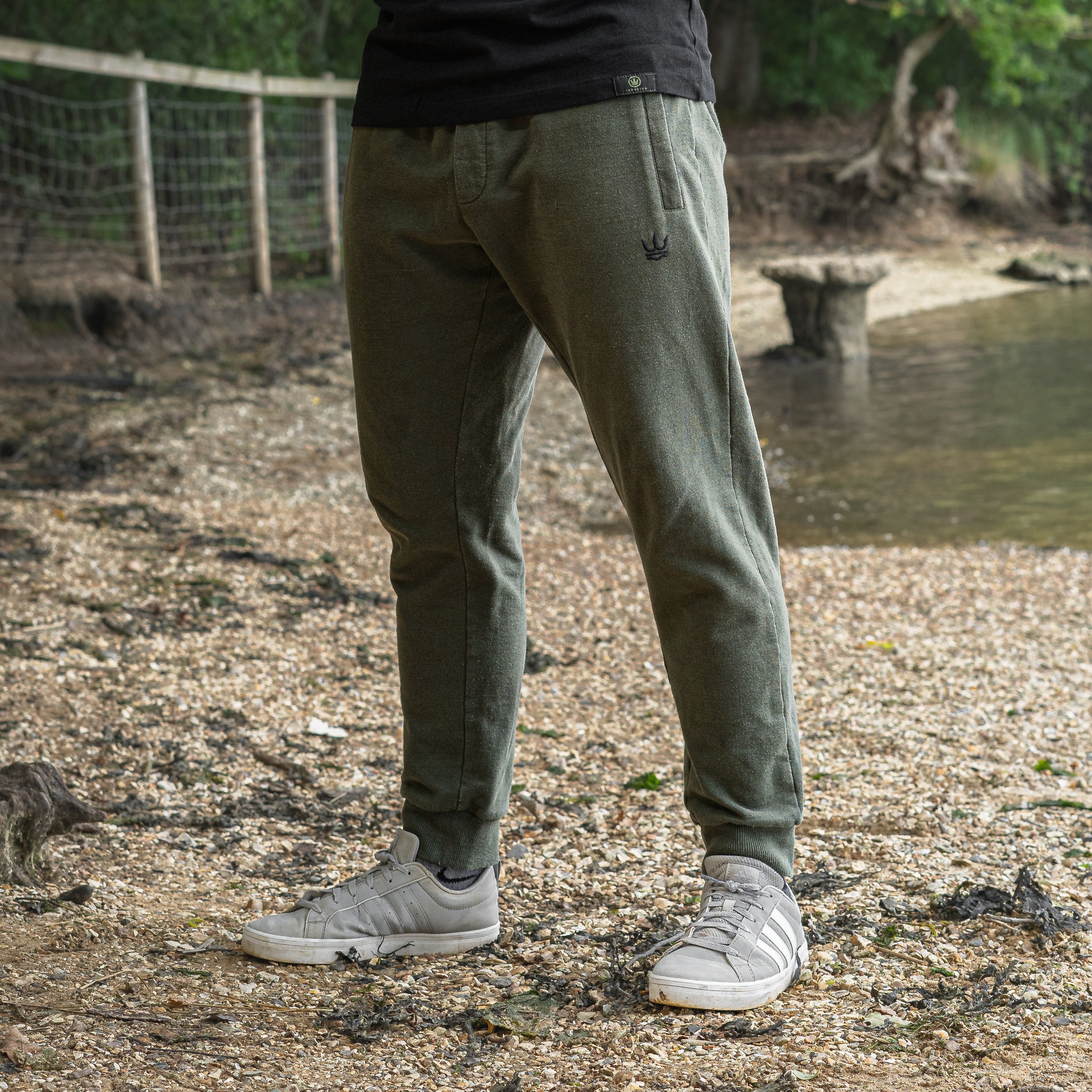 Timeless Joggers Earthy Green