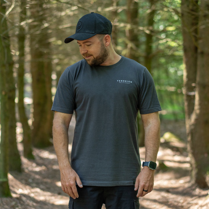 Signature T-shirt - Various Colours