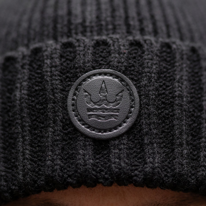 Summit Beanie - Black