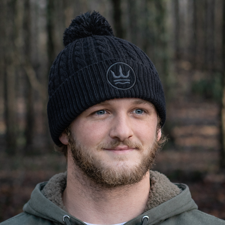 Cable knit bobble beanie - Stealth black